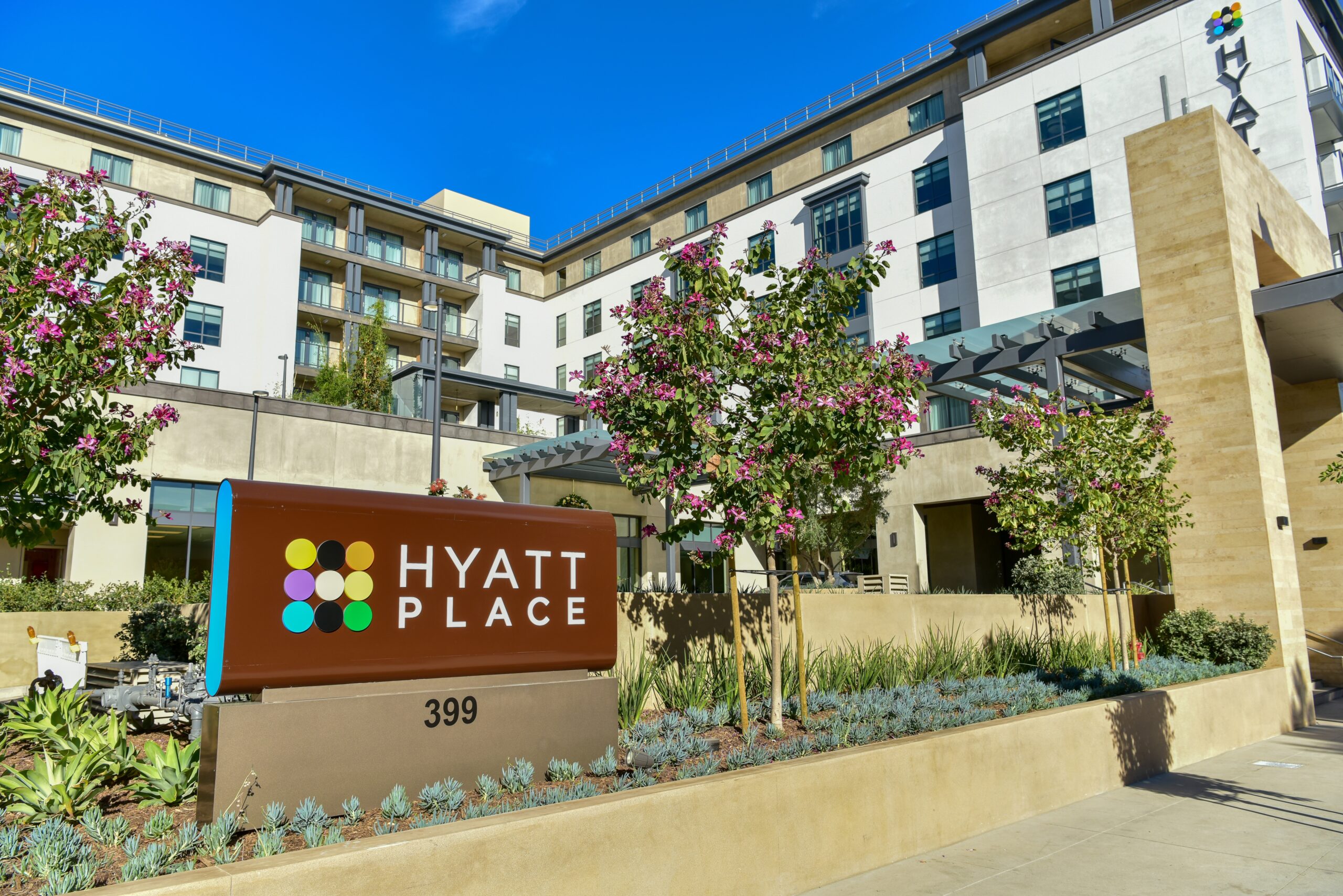 2_Hyatt-Place-Pasadena-Exterior